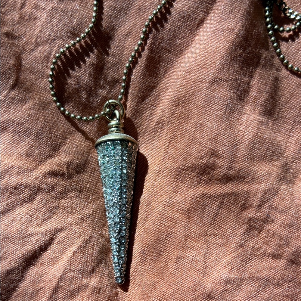 Elegant Pendant Necklace